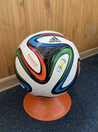 Футбольный мяч Adidas Brazuca 2014