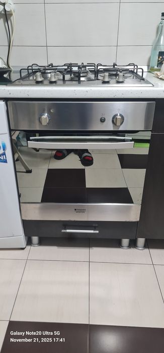 Cuptor incorporabil Hotpoint pe gaz si cu electric