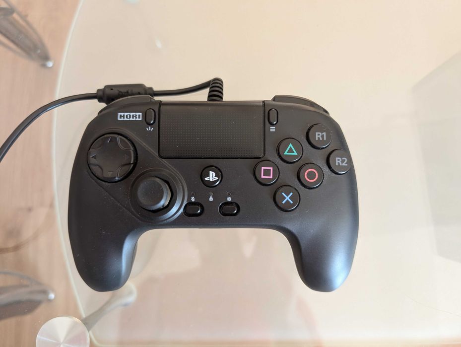 Продавам Джойстик HORI - Fighting Commander OCTA