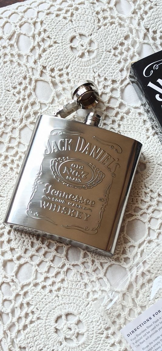 Метална джобна бутилка Jack Daniels