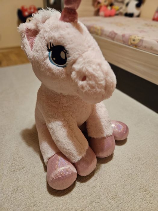 Продавам плюшени музикални играчки