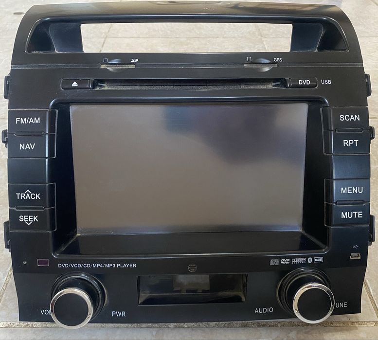 Продаю штатную магнитоллу на land cruiser 200
