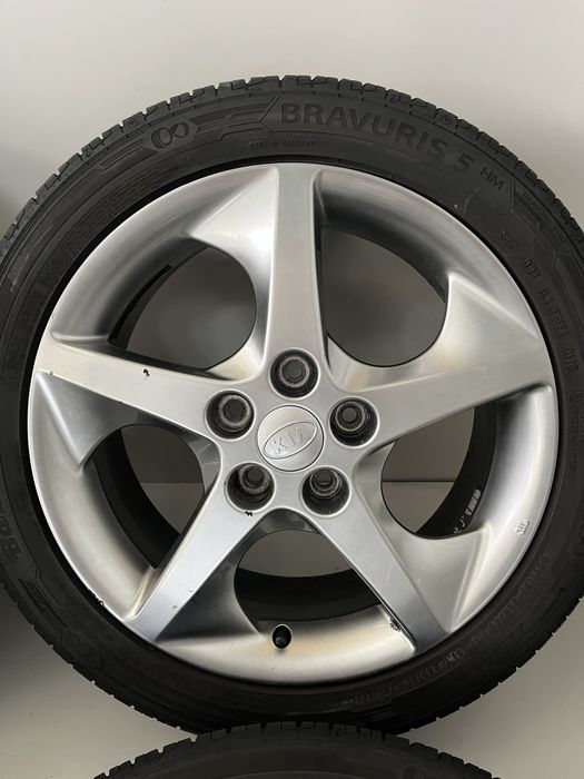 Оригинални джанти 17 цола 5х114,3 за Киа Сийд с летни гуми 225/45/17