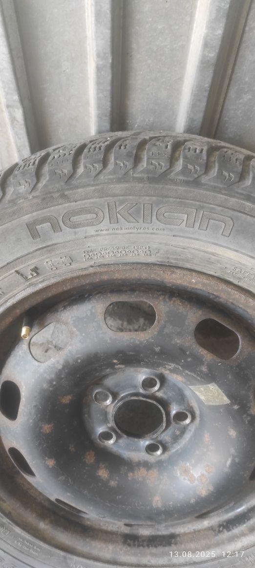 195/65R15 Nokian диски 5/100 Wolksvagen