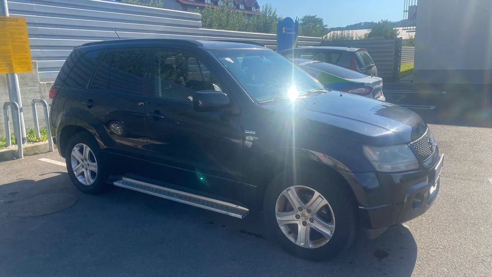 Suzuki Grand Vitara Suzuki Grand Vitara an fabricatie 2008 motor 1.9 DDiS diesel 4x4