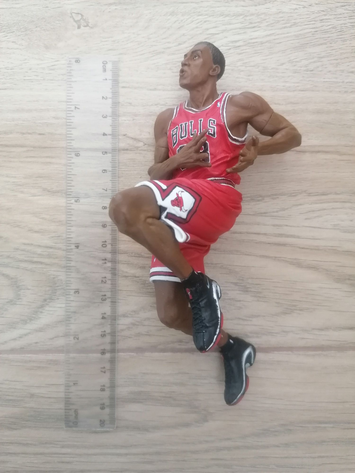 Figurina jucător NBA nr. 33 Pippen, și NFL nr. 11 Fitzgerald