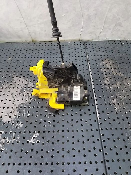 Broasca usa dreapta fata kia ceed 2 jd 81320a2110