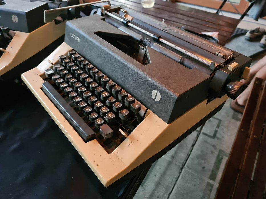 Пишещи машини Olympia 2бр.