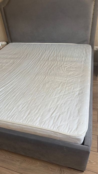 Матрас для двуспальной кровати