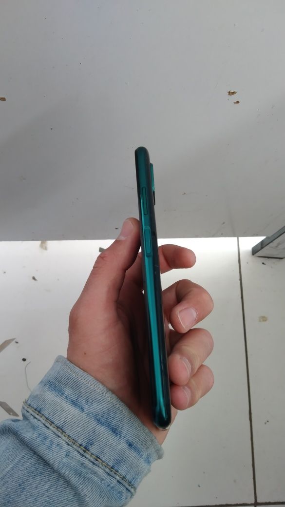 Huawei p40 lite 450000sum