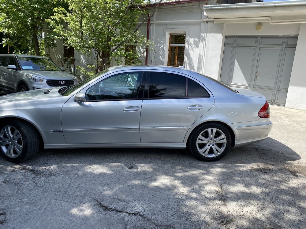 Mercedes Benz E280 W211