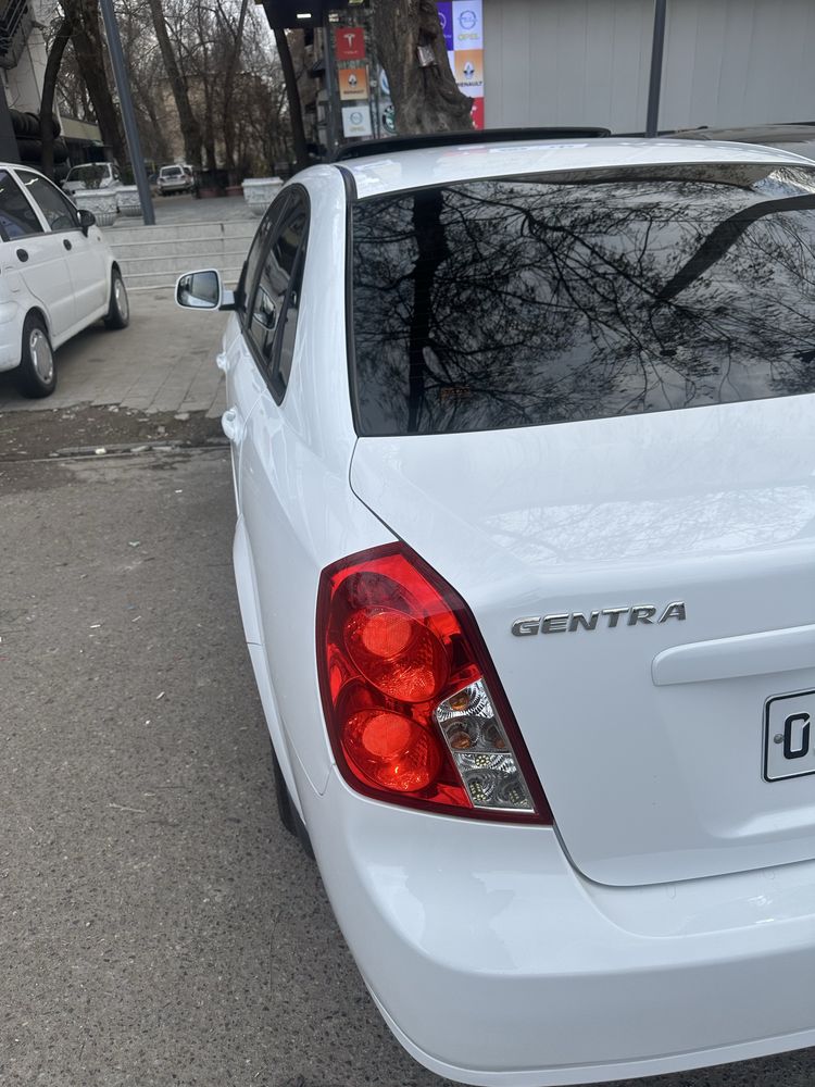 Jentra 3 pazitsiya avtamat sotiladi