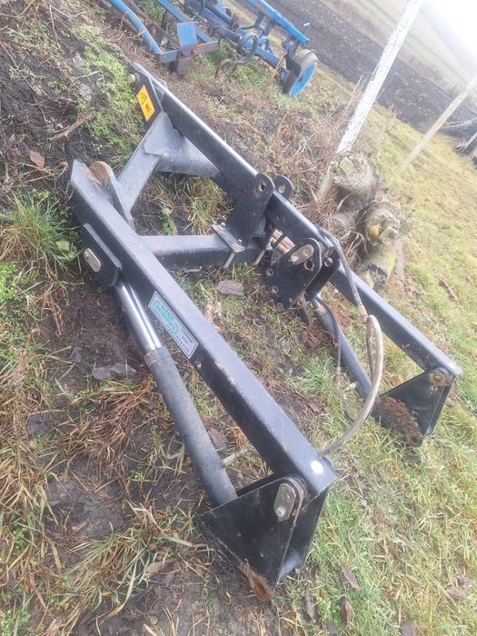 Vand suport pentru semanatoare Maschio si Kuhn