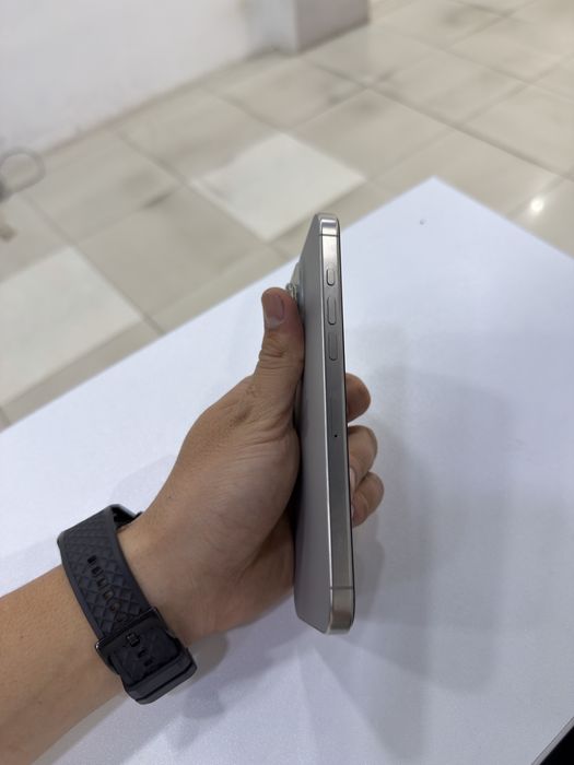 iPhone 16 Promax 256 Natural titan sim