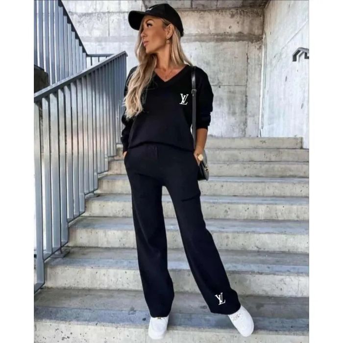 J Дамски комплект. УНИВЕРСАЛЕН РАЗМЕР.