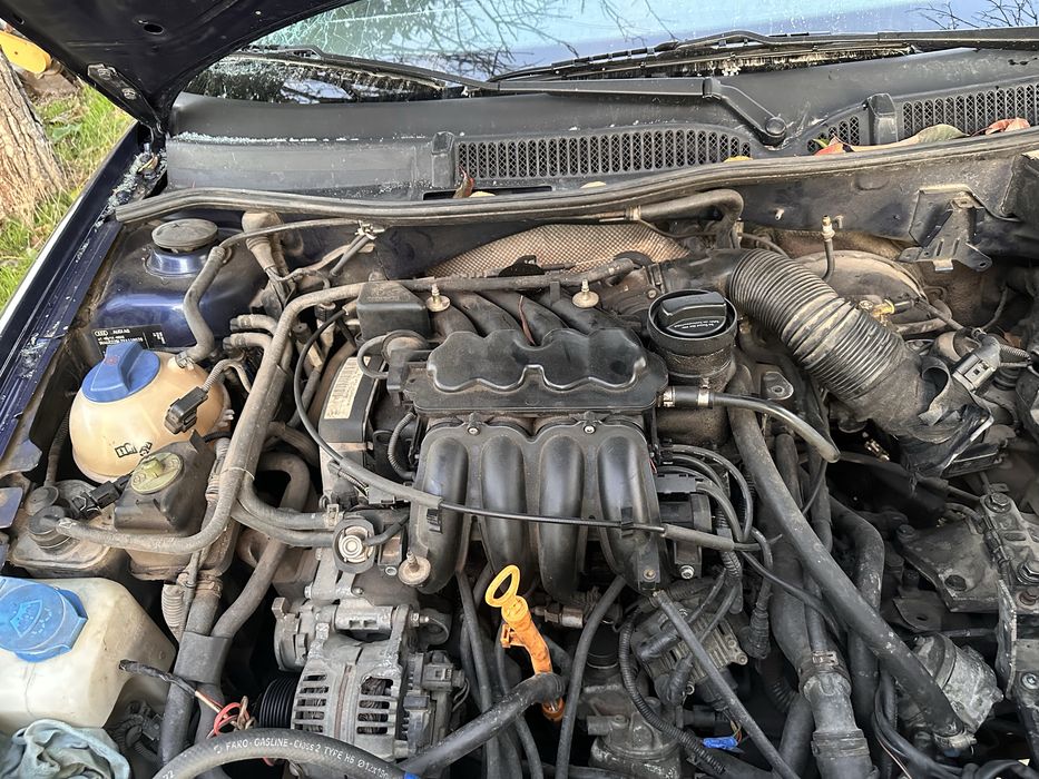 Ауди а3 8л 1.6 може цяло може и на части