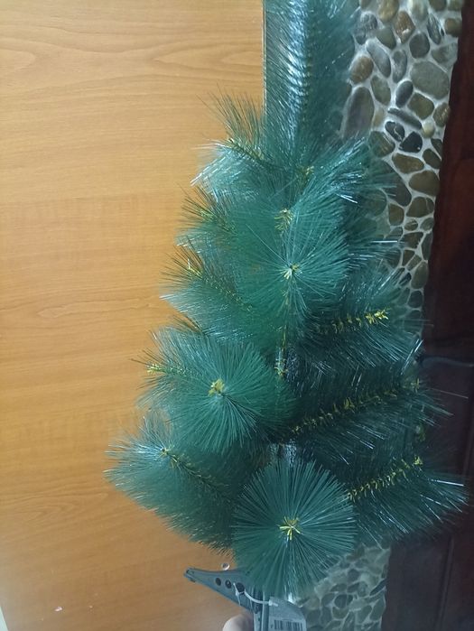 Vând brăduț artificial