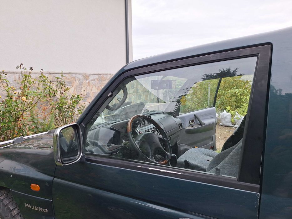 Mitsubishi pajero 2.8 td an 2000