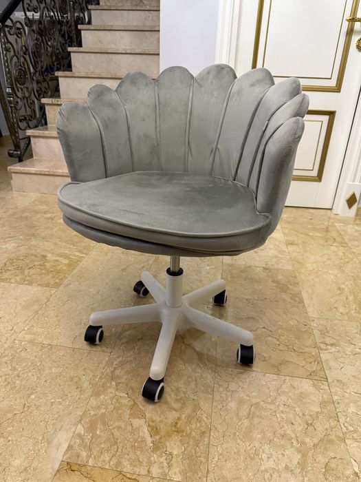 Scaun hidraulic coafor/manichiura/birou nou