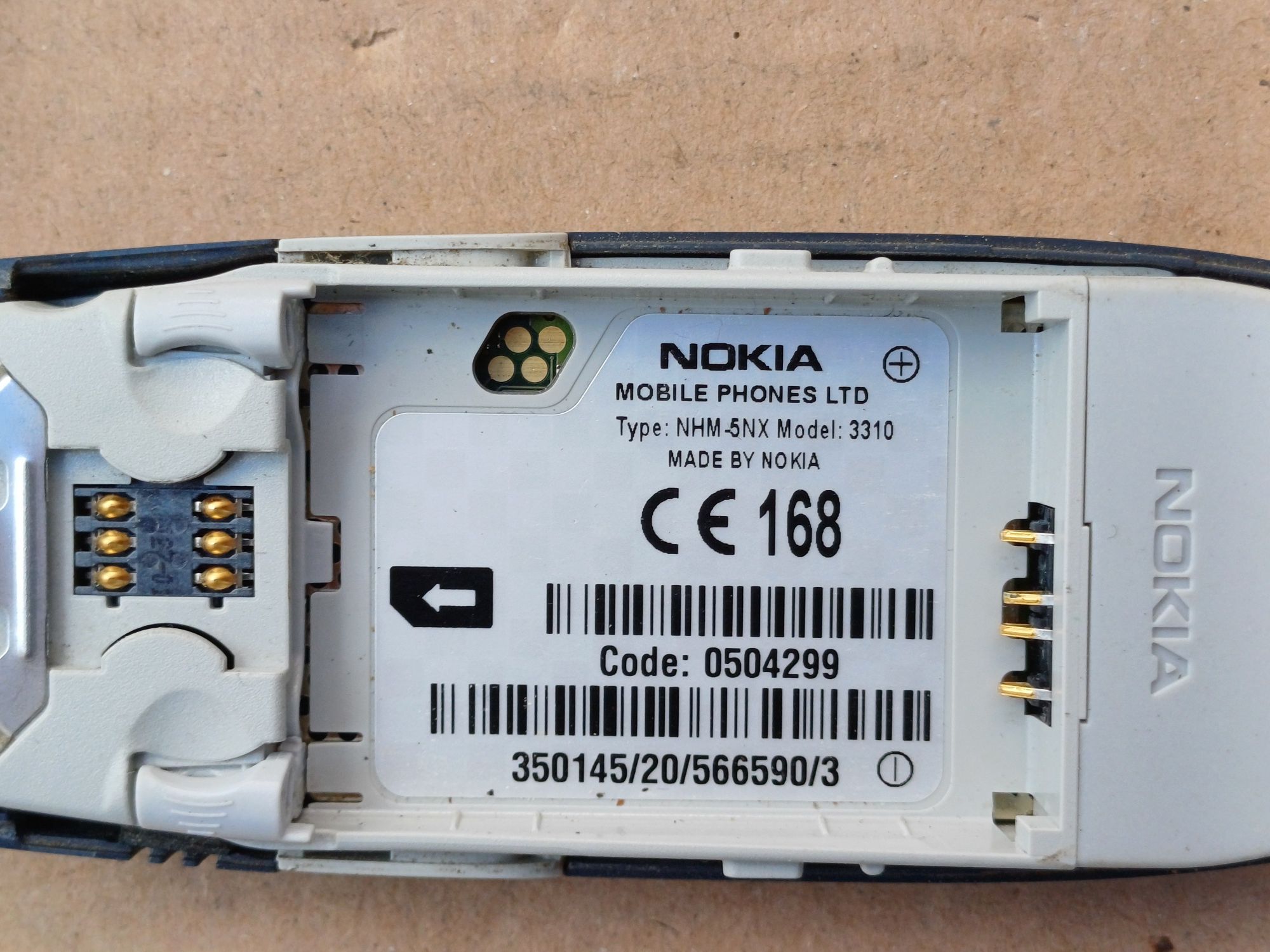 Telefon Nokia 3310 cu baterie noua 1000mA
