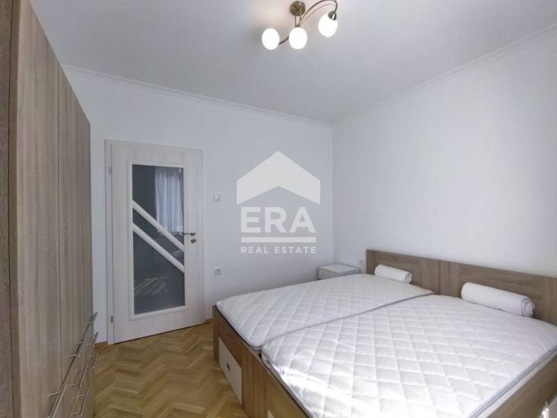 Обзаведен тристаен апартамент под наем в кв. Борово, София