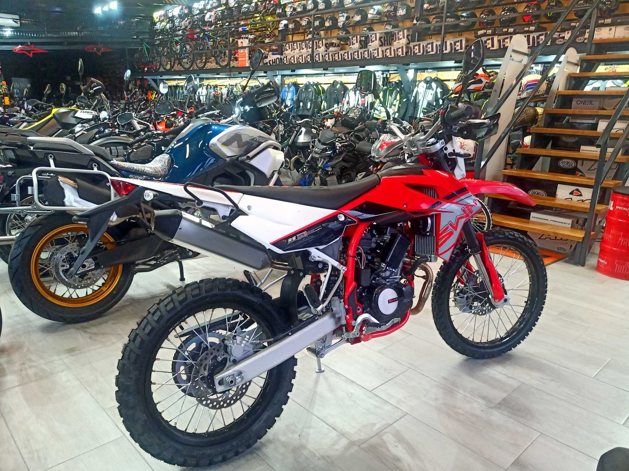 SWM SM 125R -noua -pt A1-pret PROMO prin EST BIKE Campina