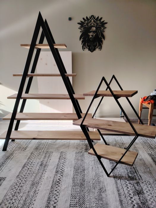 Етажерки в индустриален стил