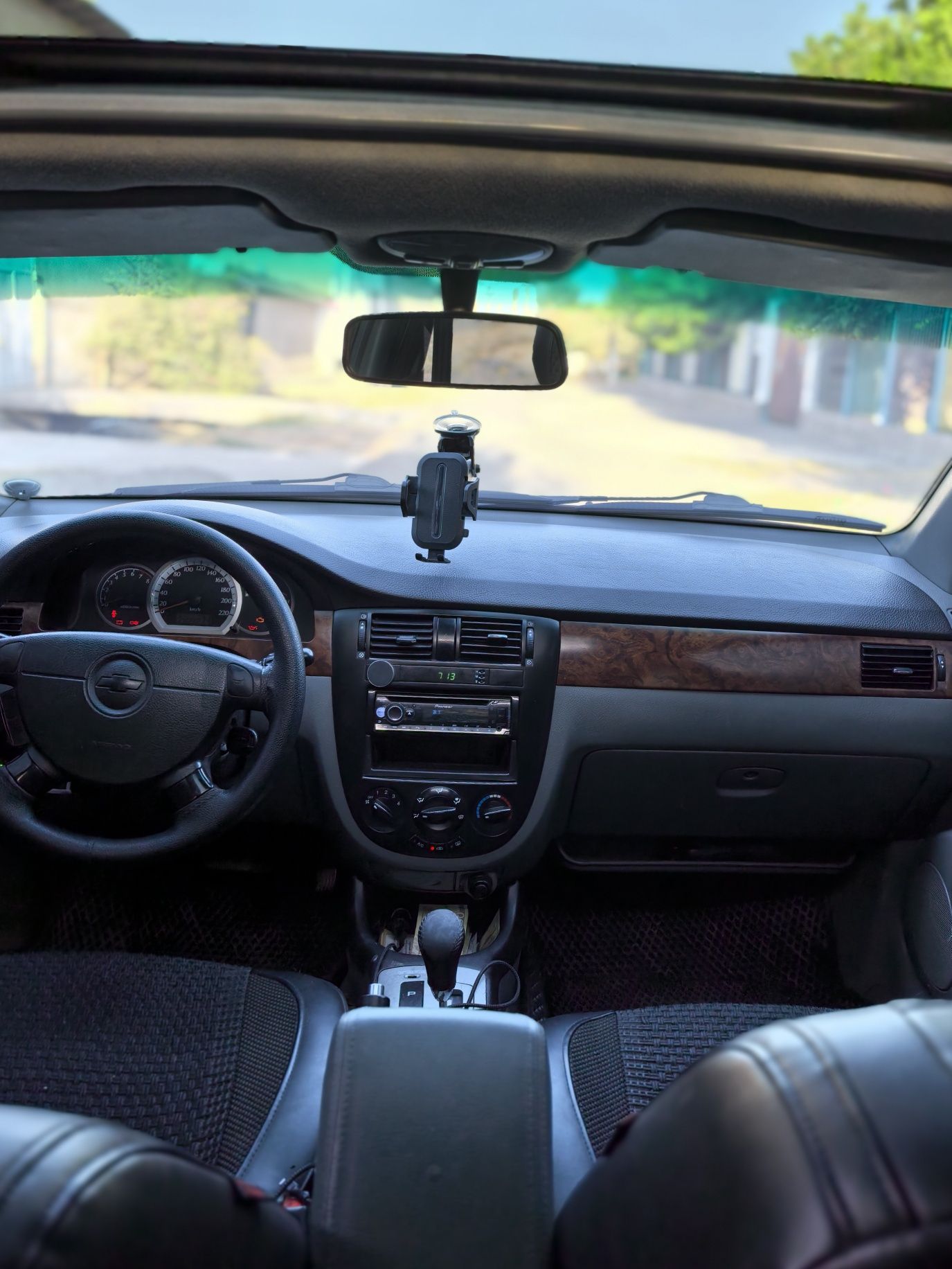 Lacetti 1.8 aftomat sotiladi