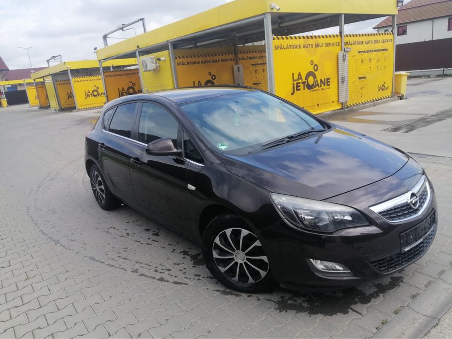 Opel Astra J de vânzare