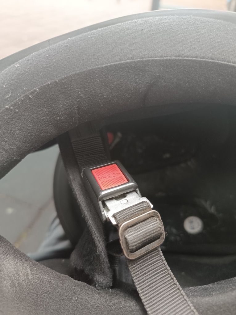 Cască BMW Evo fără căptușeală pe interior