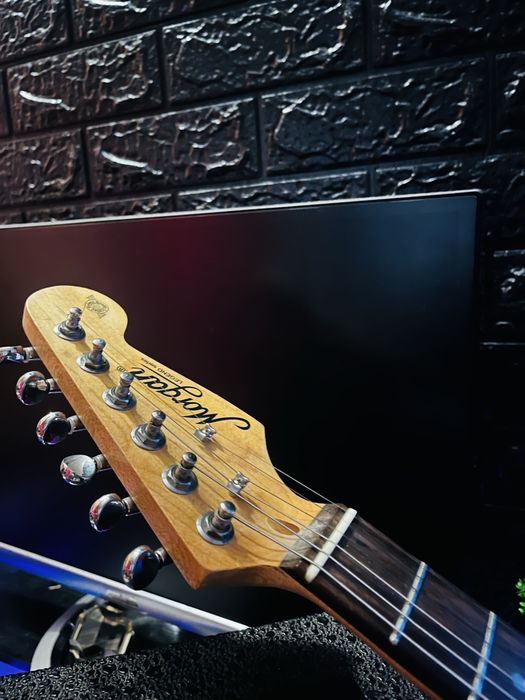 Chitara Morgan Legends Series + amplificator + cablu Roland (nou)