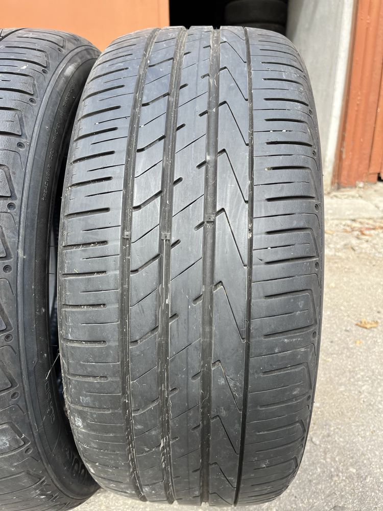 2 бр. летни гуми 235/50/19 Hankook DOT 1421 5,5 mm