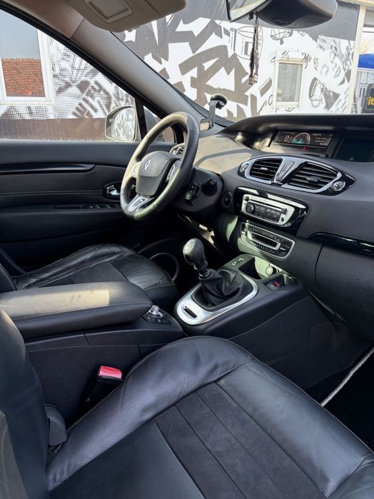 Renault Scenic - 1.6 dci - 130 CP - 2012