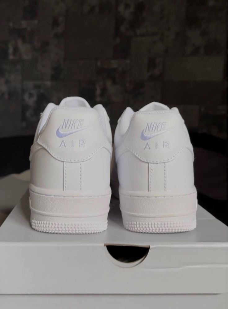 Nike Air Force 1 Low Triple White