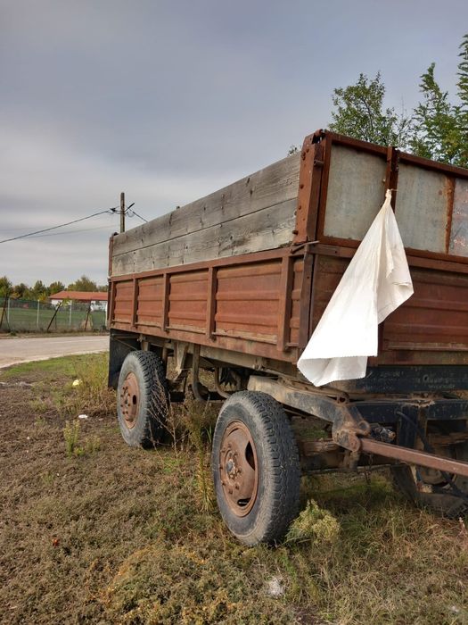 Remorca de vanzare
