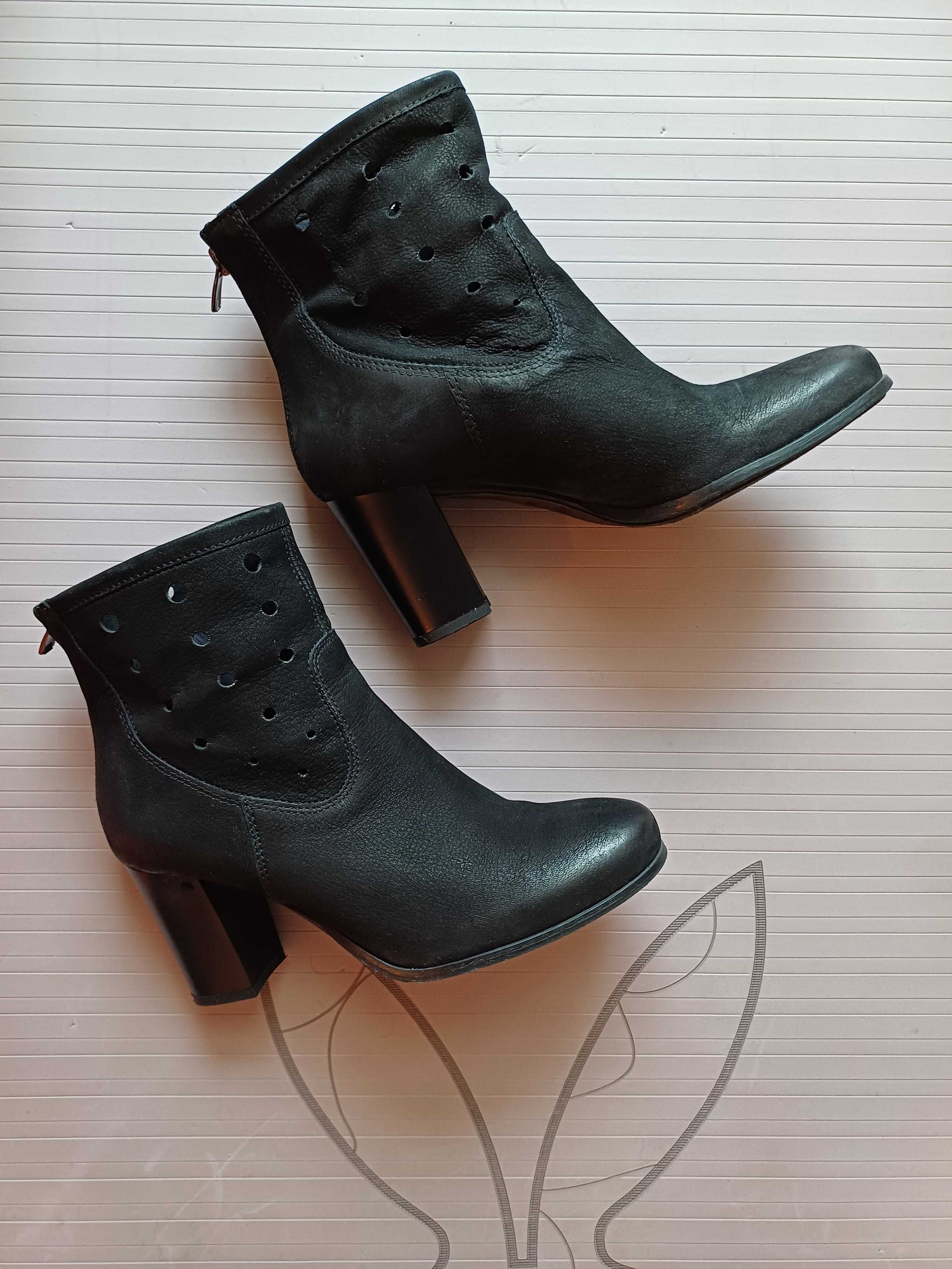 Botine Lasocki negre 38
