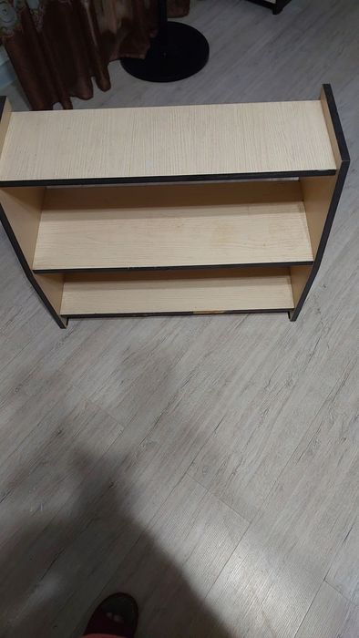 Срочно продаётся полка для обуви 3-х ярусная в отличном состоянии