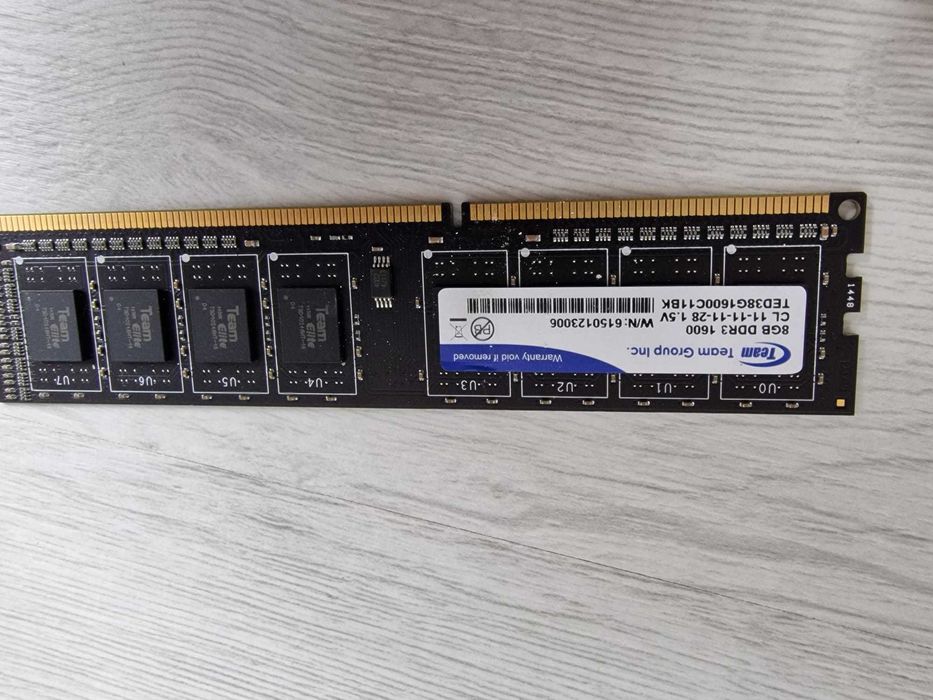 Placuta RAM 8Gb DDR3 1600
