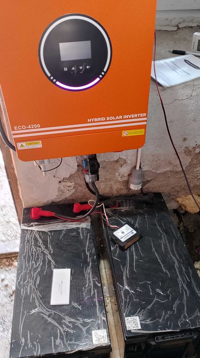 Sistem solar hybrid sau off grid 4.2kW cu LiFePo4 de 7.17kWh