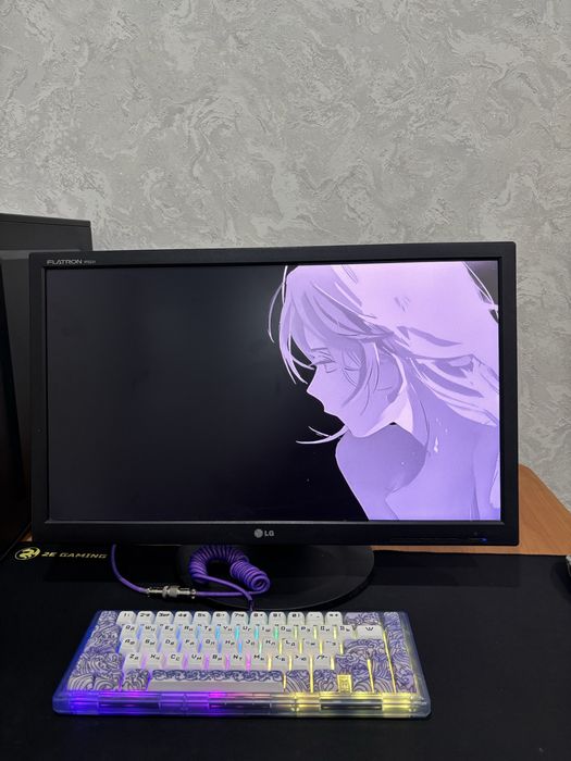 Продаю игровой компьютер с монитором