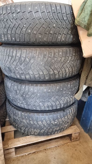 Anvelope iarna Michelin Latitude X-Ice North Studed (țepi) 235 65 17