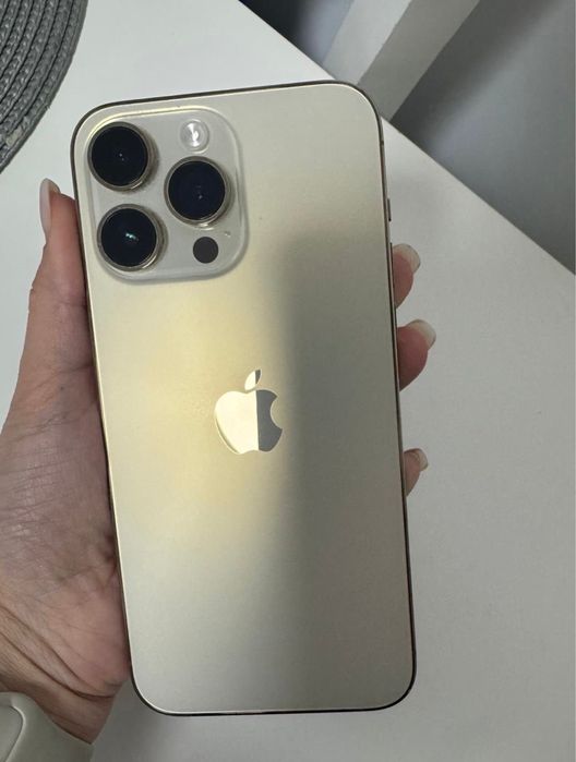 Iphone 14 pro max Gold