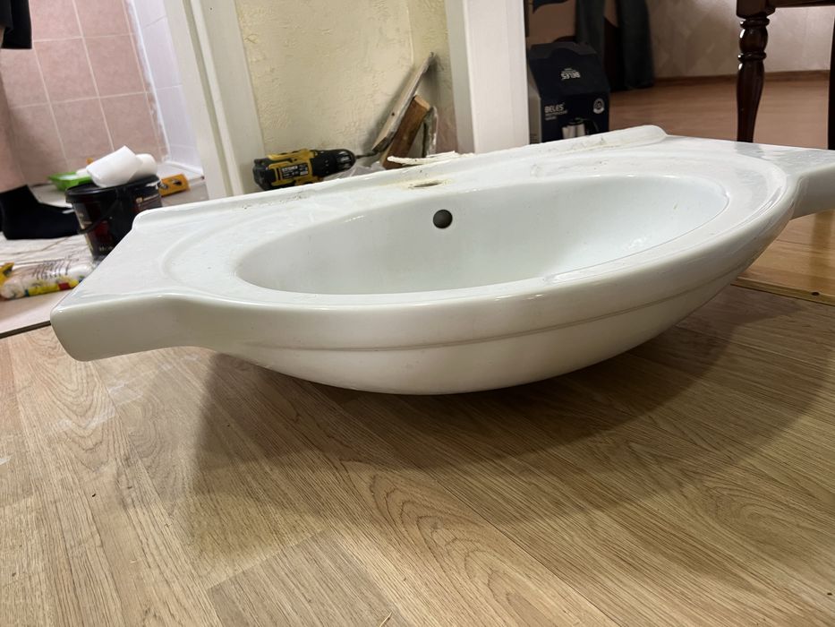 Отдам мойку б/у белая