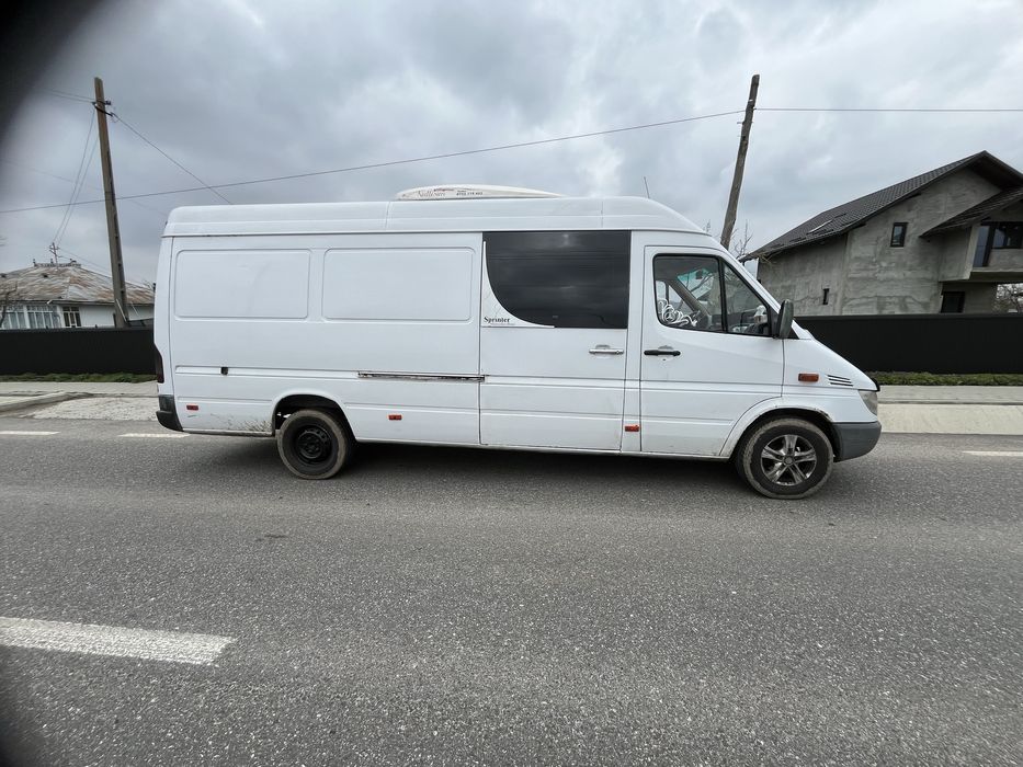Mercedes sprinter 8+1