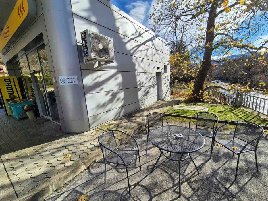 Бензиностанци и търговски обект в Рибарица/Тетевен !