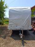 Vand remorca cu 2 axe de 1300 kg