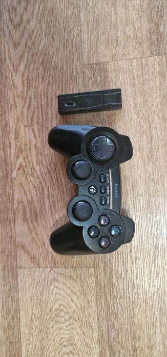 Продаю геймпад hama