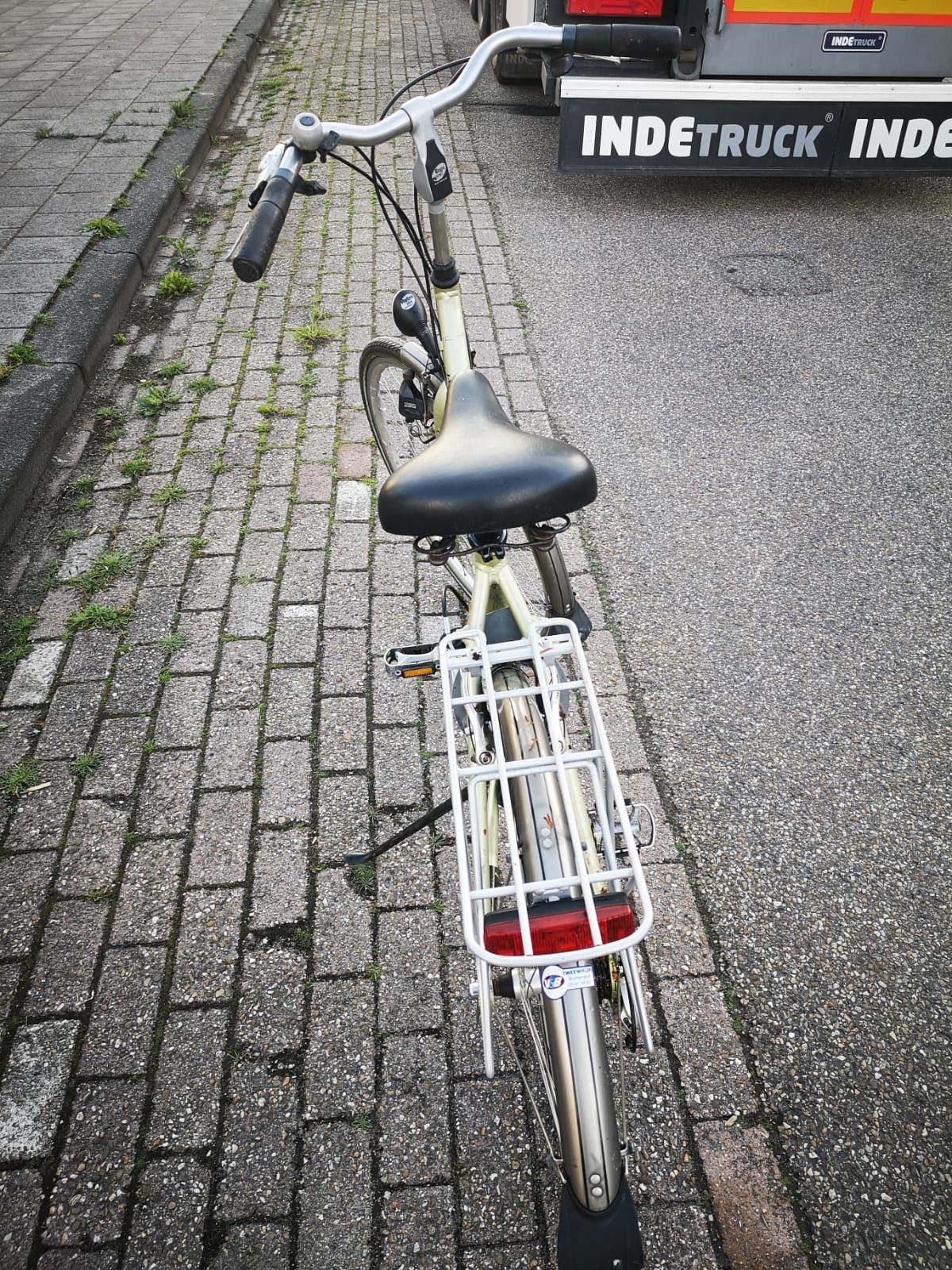 Bicicleta Batavus Jakima aluminiu