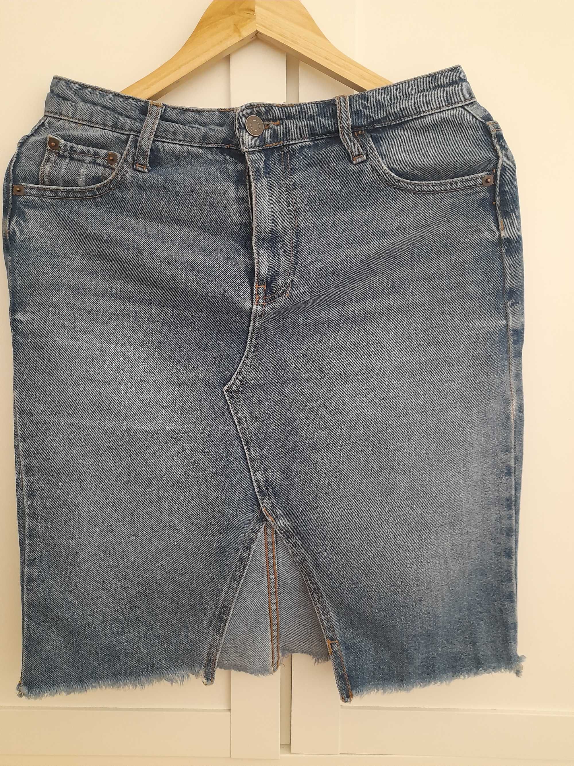 Fusta blugi Stradivarius, nr.36-38, 40 lei