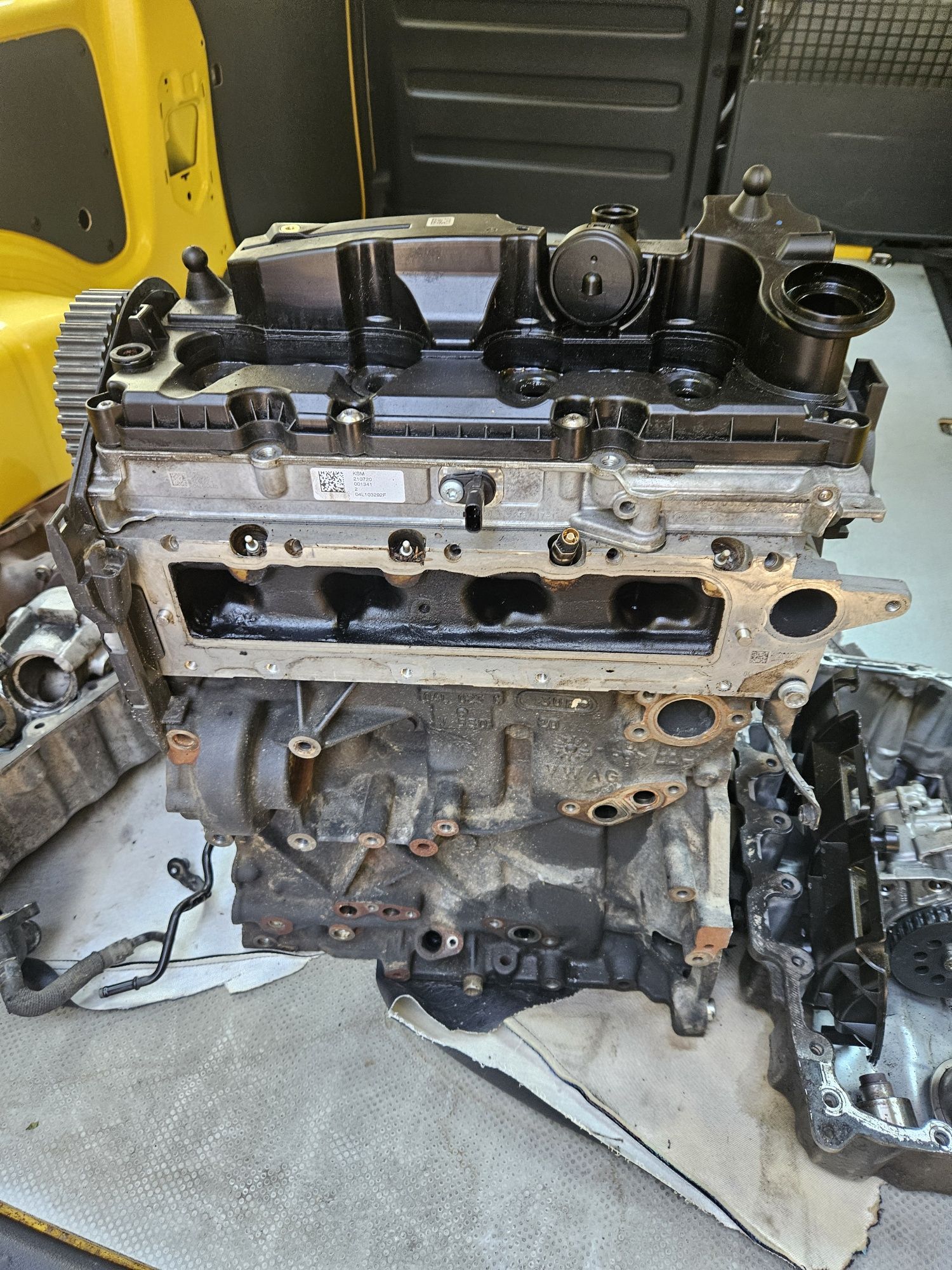 Двигател за vw cady 122коня